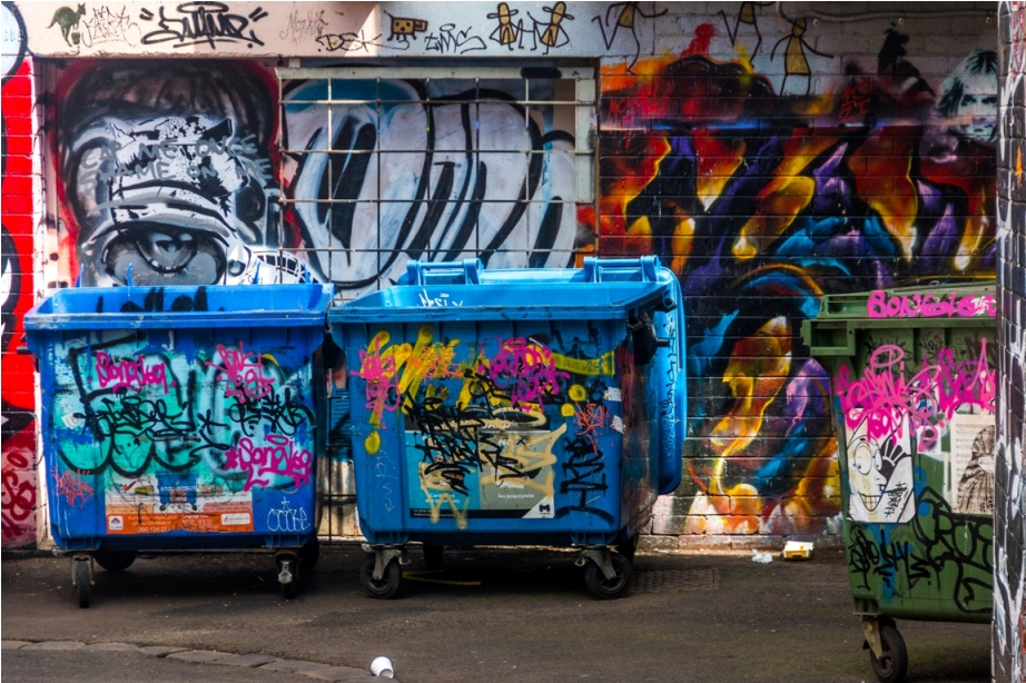 Dustbin Drugs Heroin Grafitti Street Art Hosier Lane Melbourne Australia (2)