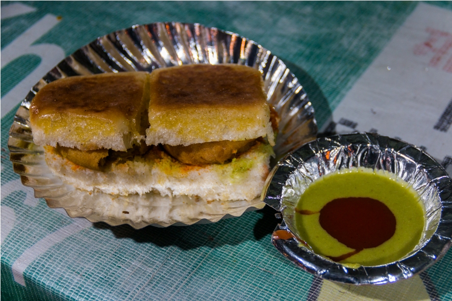 vada pao Gadh Kaleva Vegetarian Food Raipur Chattisgarh Chowpatty Marine Drive
