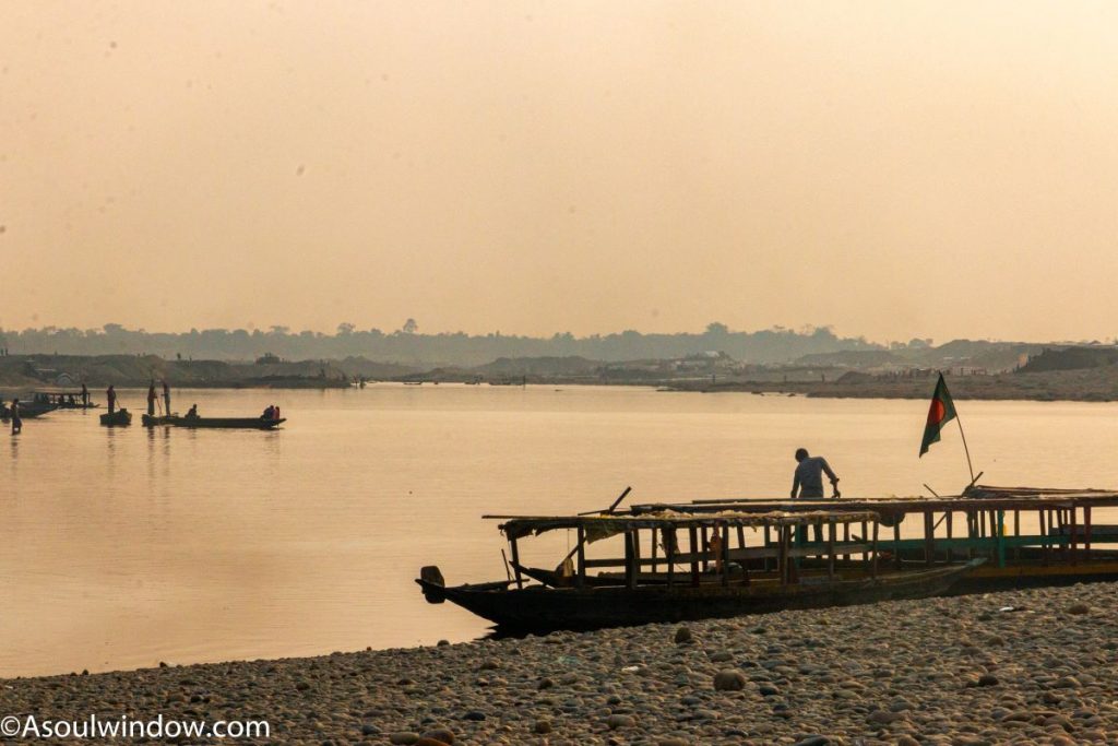 India Bangladesh Border in Dawki River