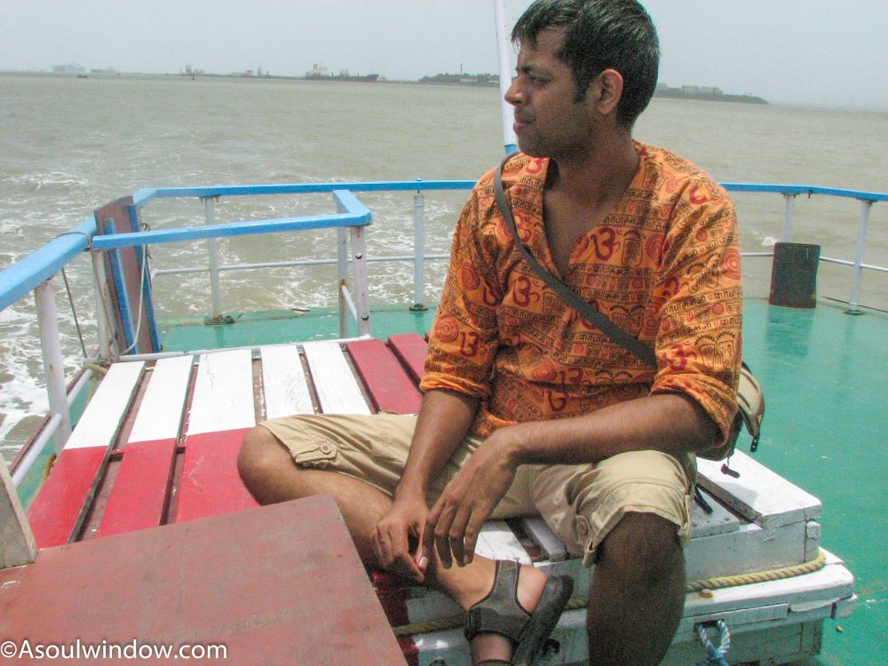 Gateway of India ferry timings