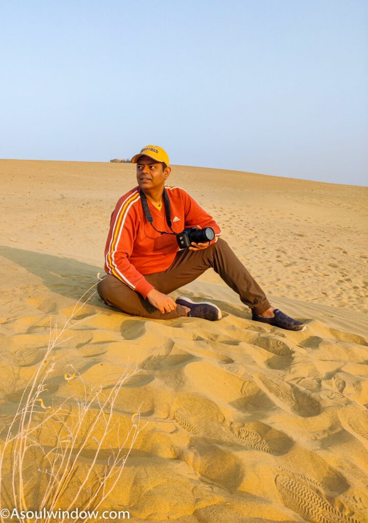 Best Travel blogger of India. sand dunes Rajasthan  