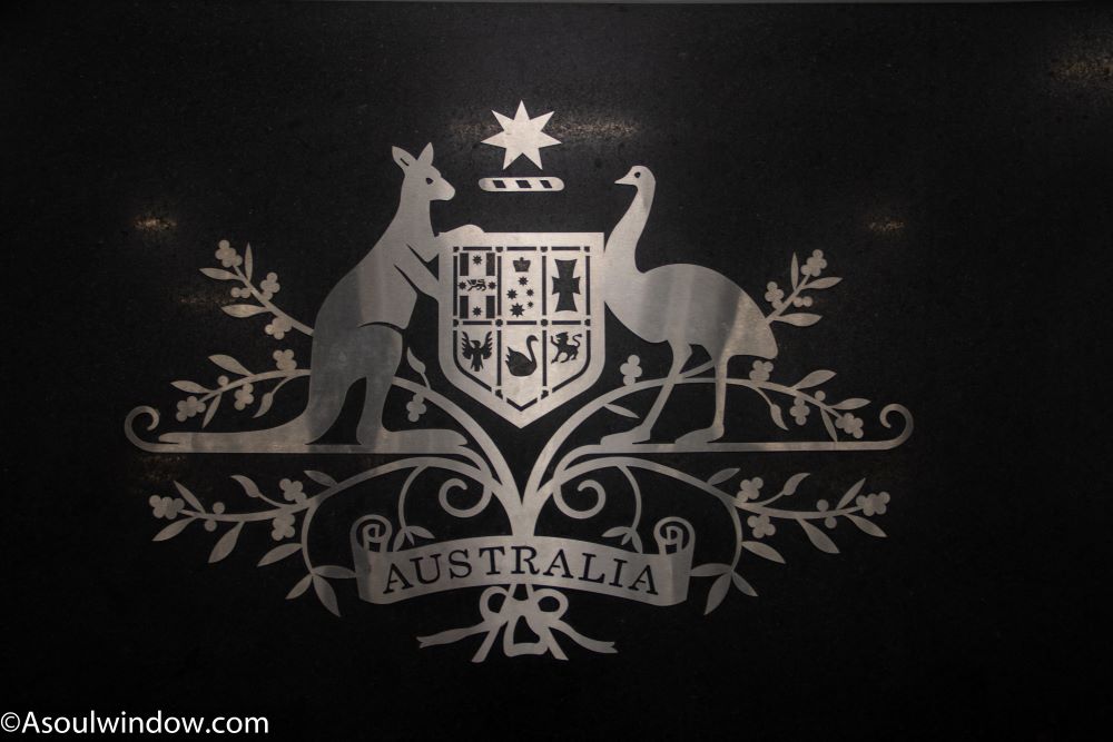 National emblem of Australia featuring Kangaroo and Emu 